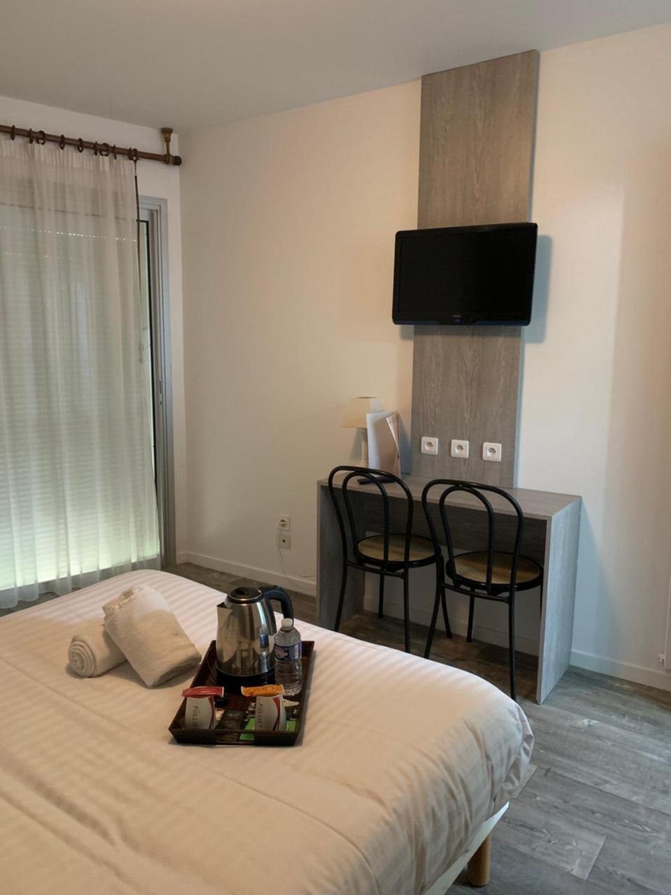 Hotel Au Relais Des Lilas Parthenay Luaran gambar