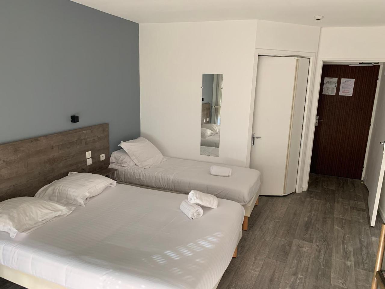 Hotel Au Relais Des Lilas Parthenay Luaran gambar
